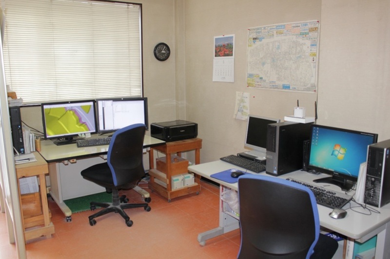 	 当社のCAD/CAM ･DNCシステムは NTTデータエンジニアリングシステムズ により構築されています。