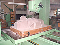 マスターモデル5軸加工中